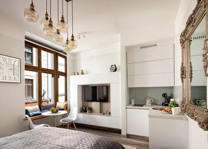 Art Design King Bed In Old Town *