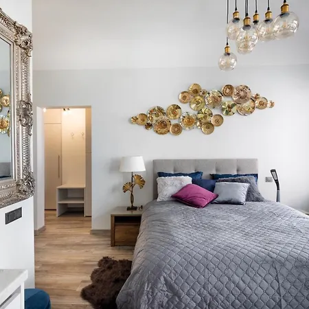 Lejlighed Art Design King Bed In Old Town Riga